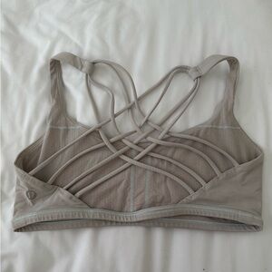Lululemon Free to be Wild Bra Size 6